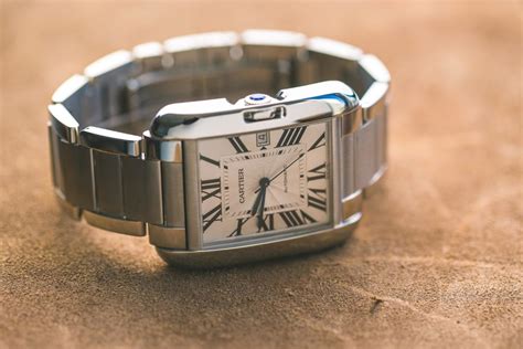 cartier tank history.